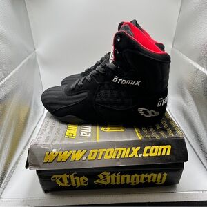 Otomix Men's Stingray Escape Bodybuilding Lifting MMA & Wrestling Shoes (Black)